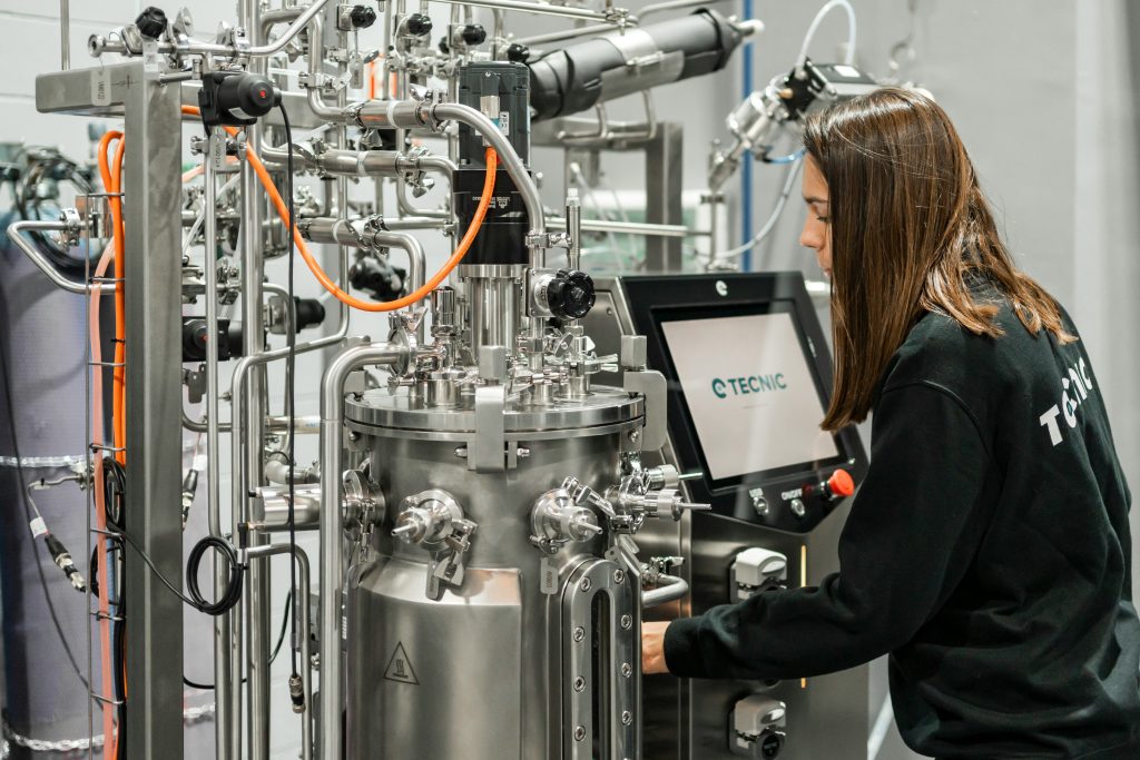 tecnic bioprocess solutions 8asyj4ixtfg unsplash